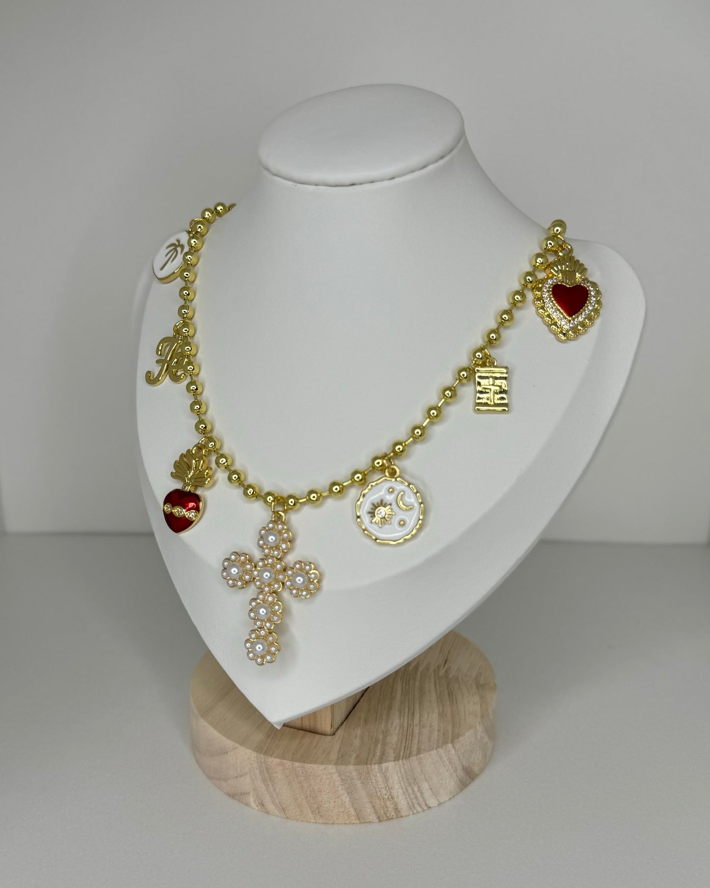 Multicharms necklace