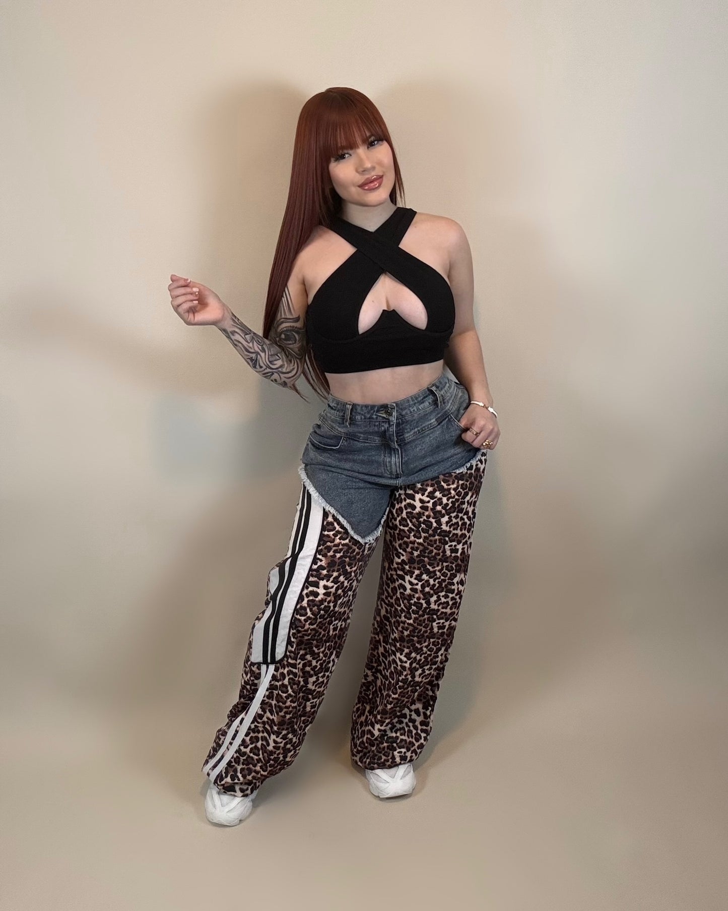 Black dynamic top