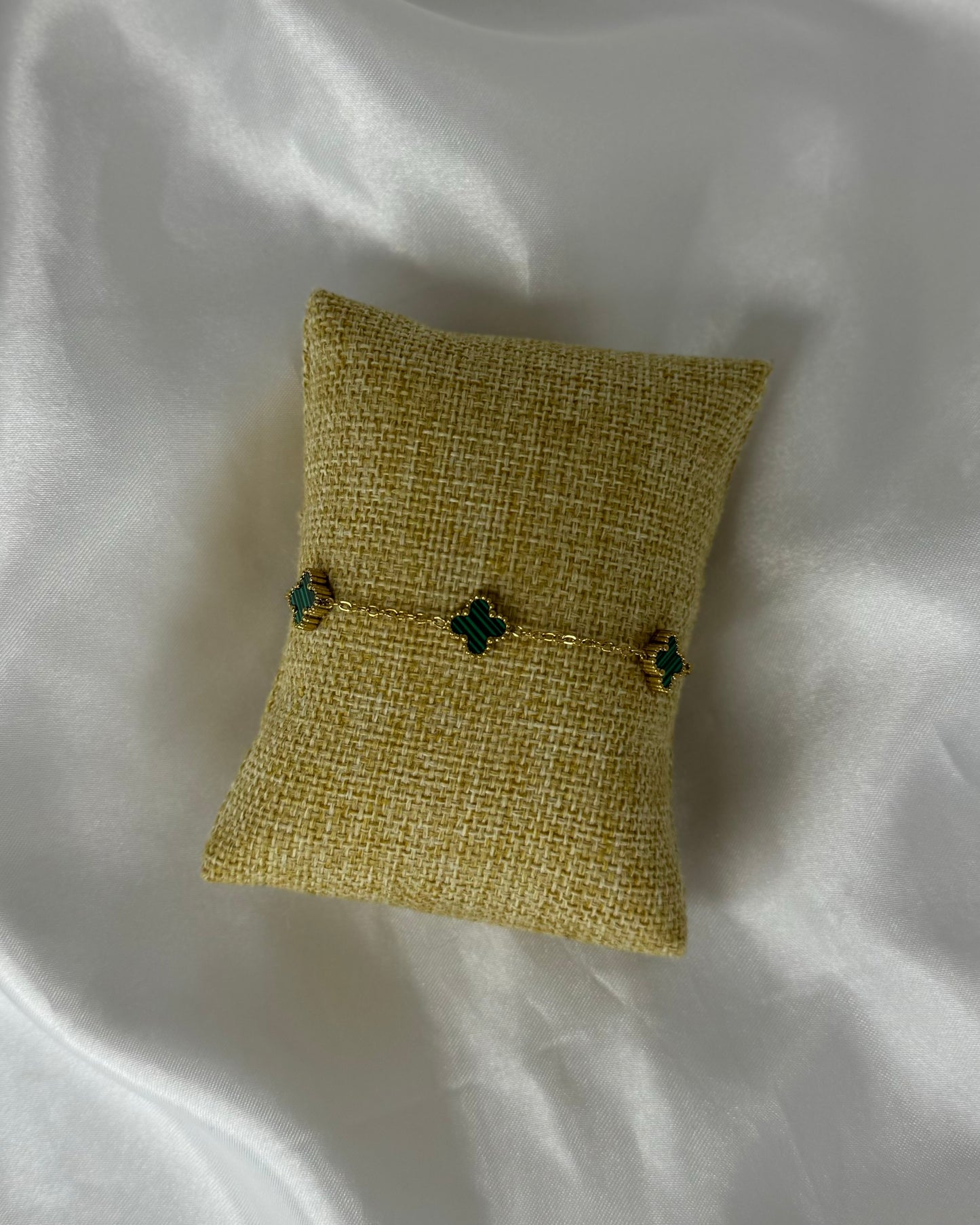 Clover bracelet