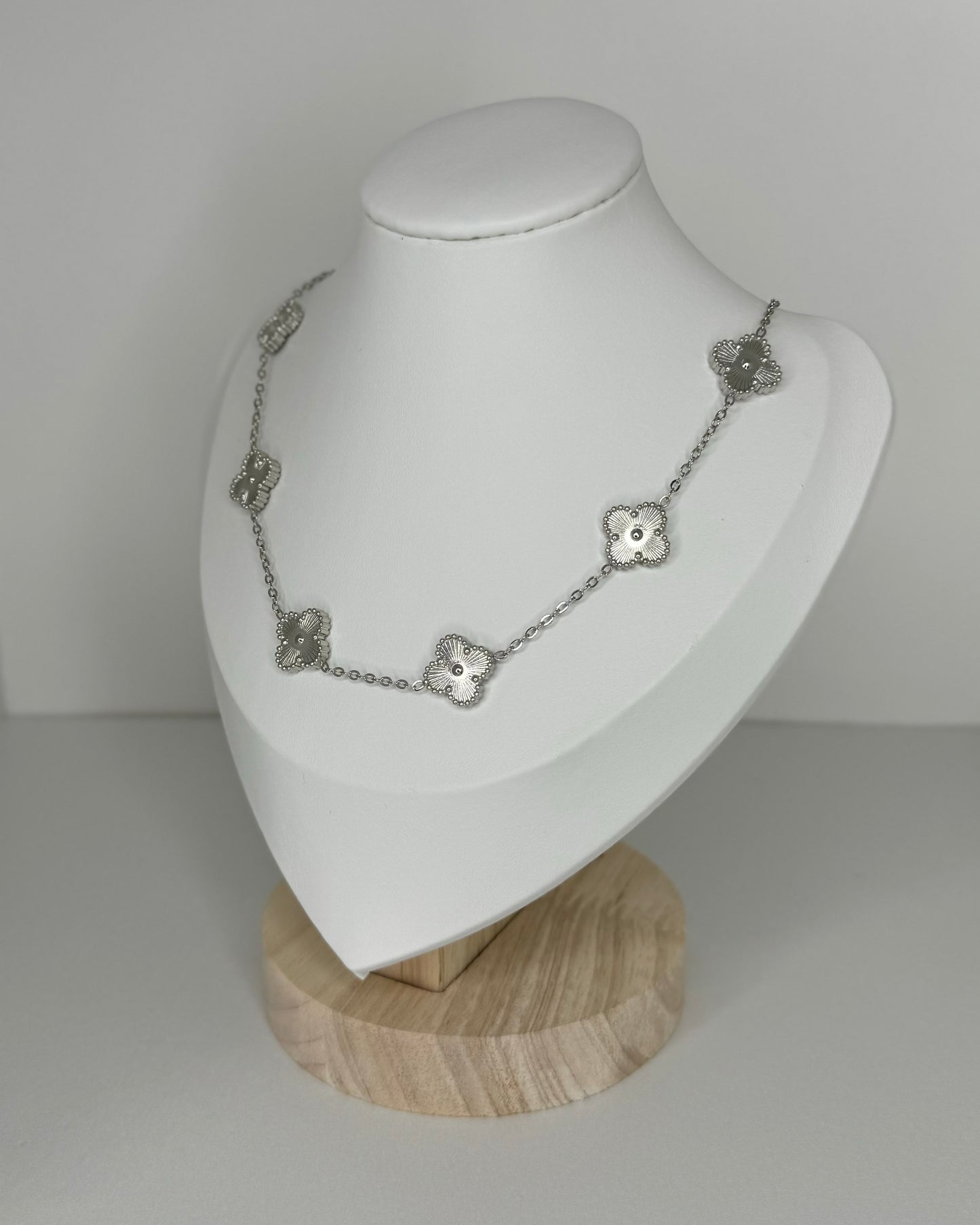 Clover necklace