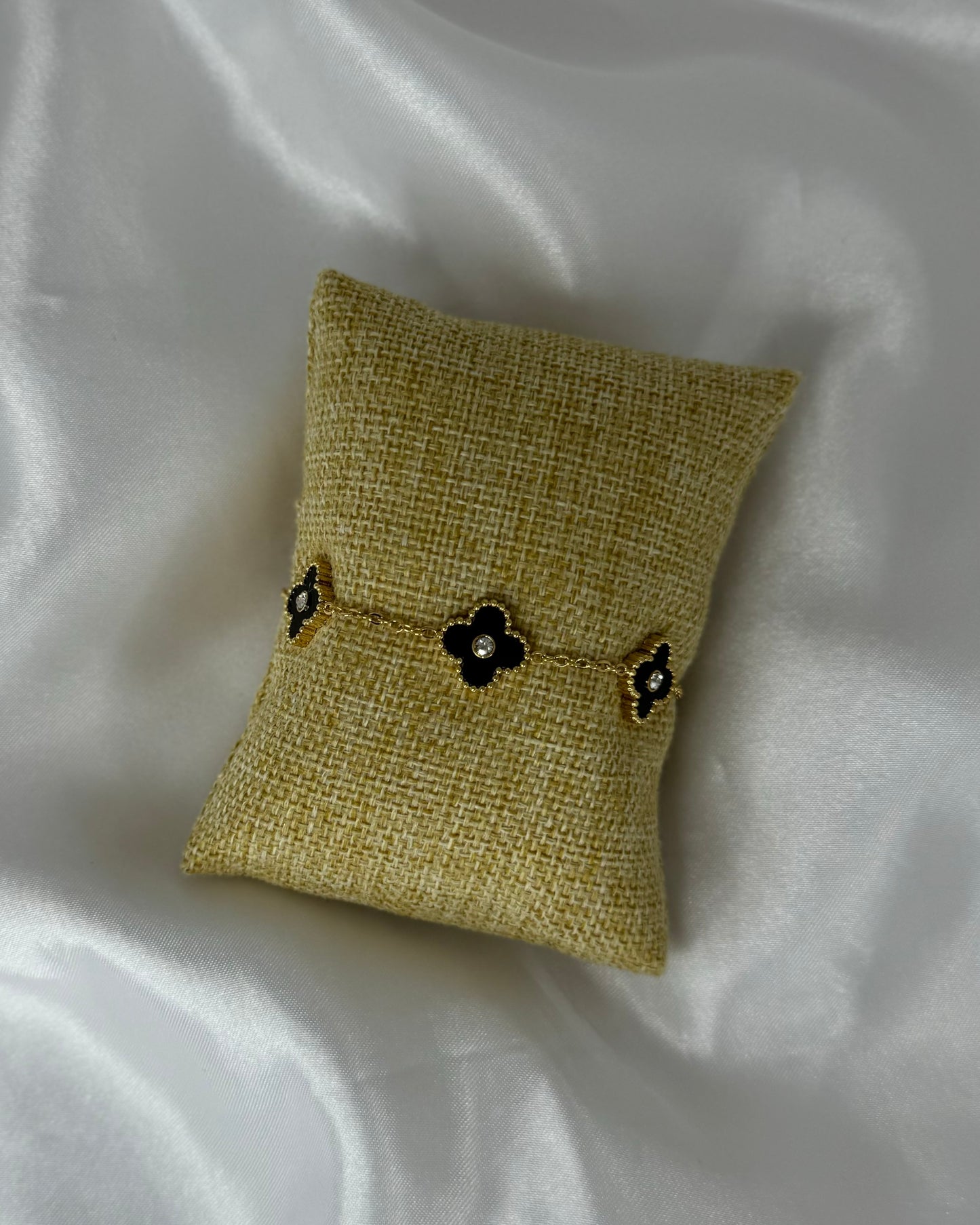 Clover bracelet