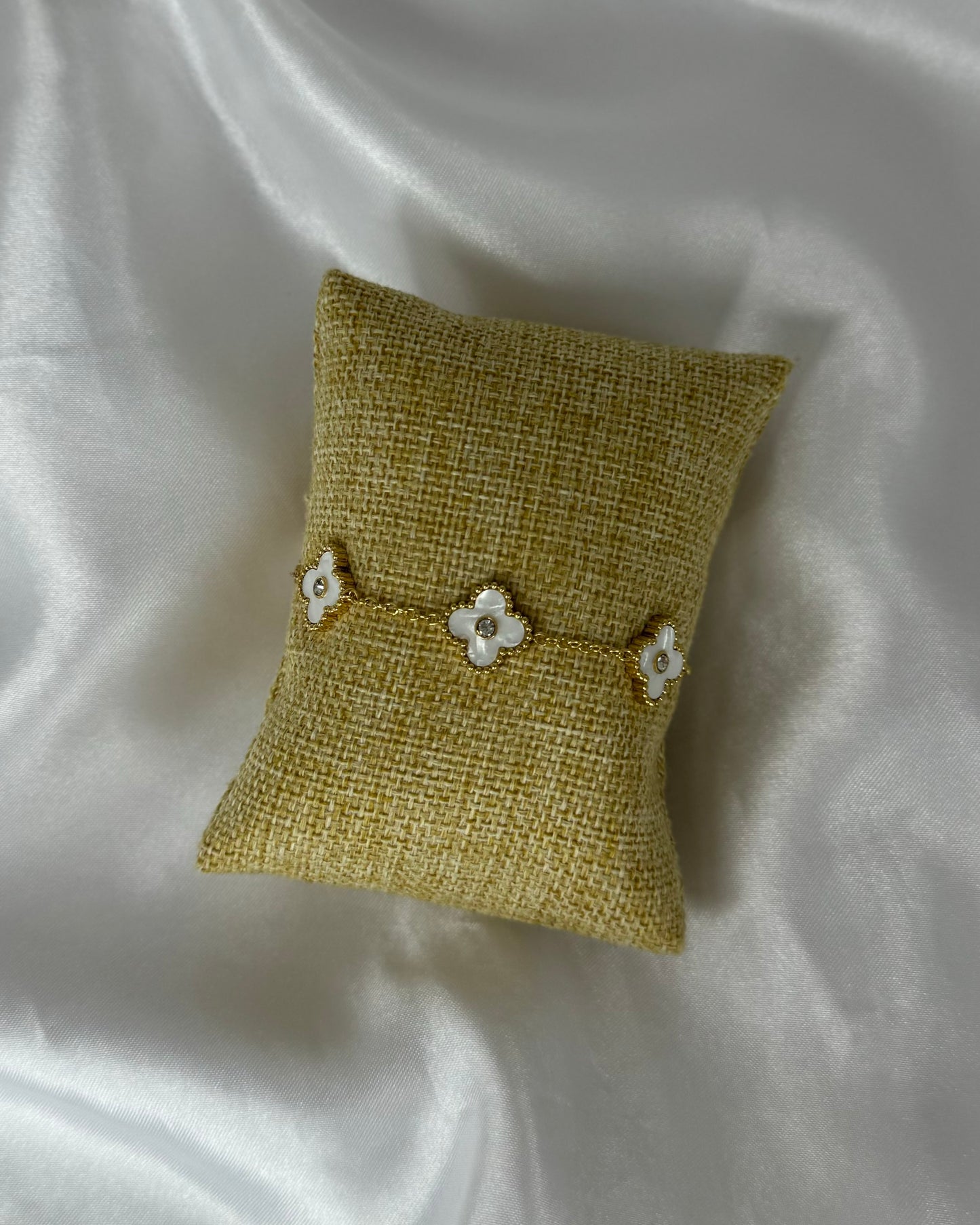 Clover bracelet