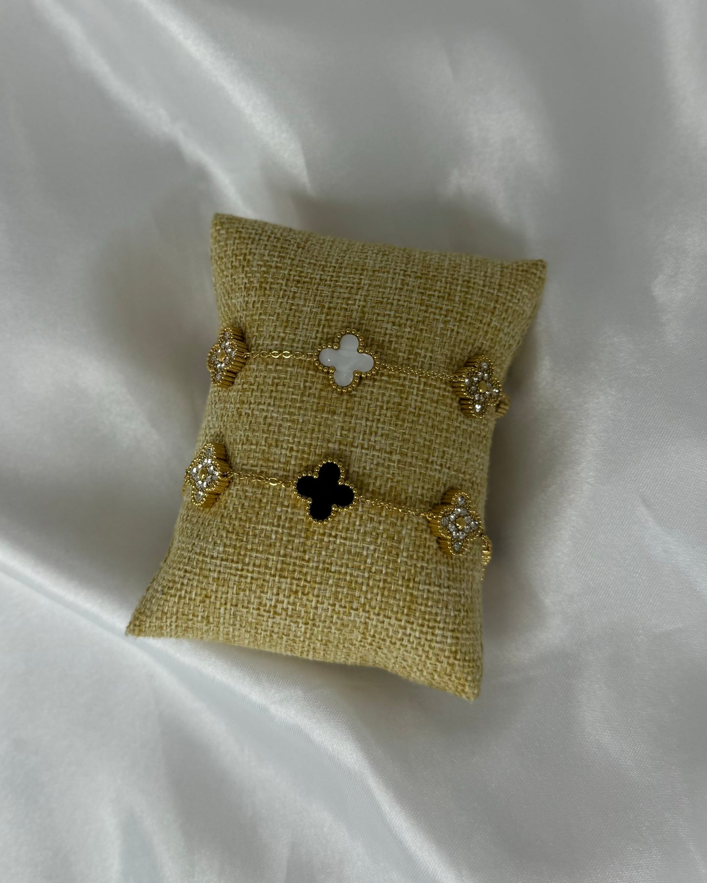 Clover bracelet