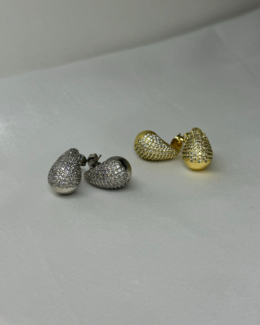 Drops earrings