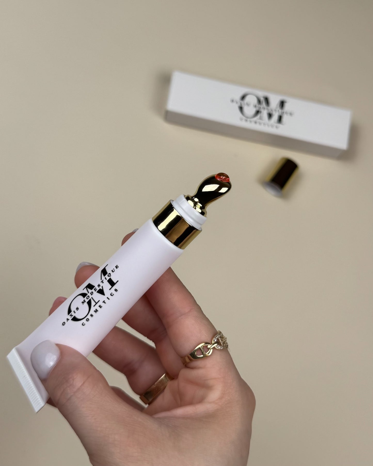 Extreme filler lip gloss tint