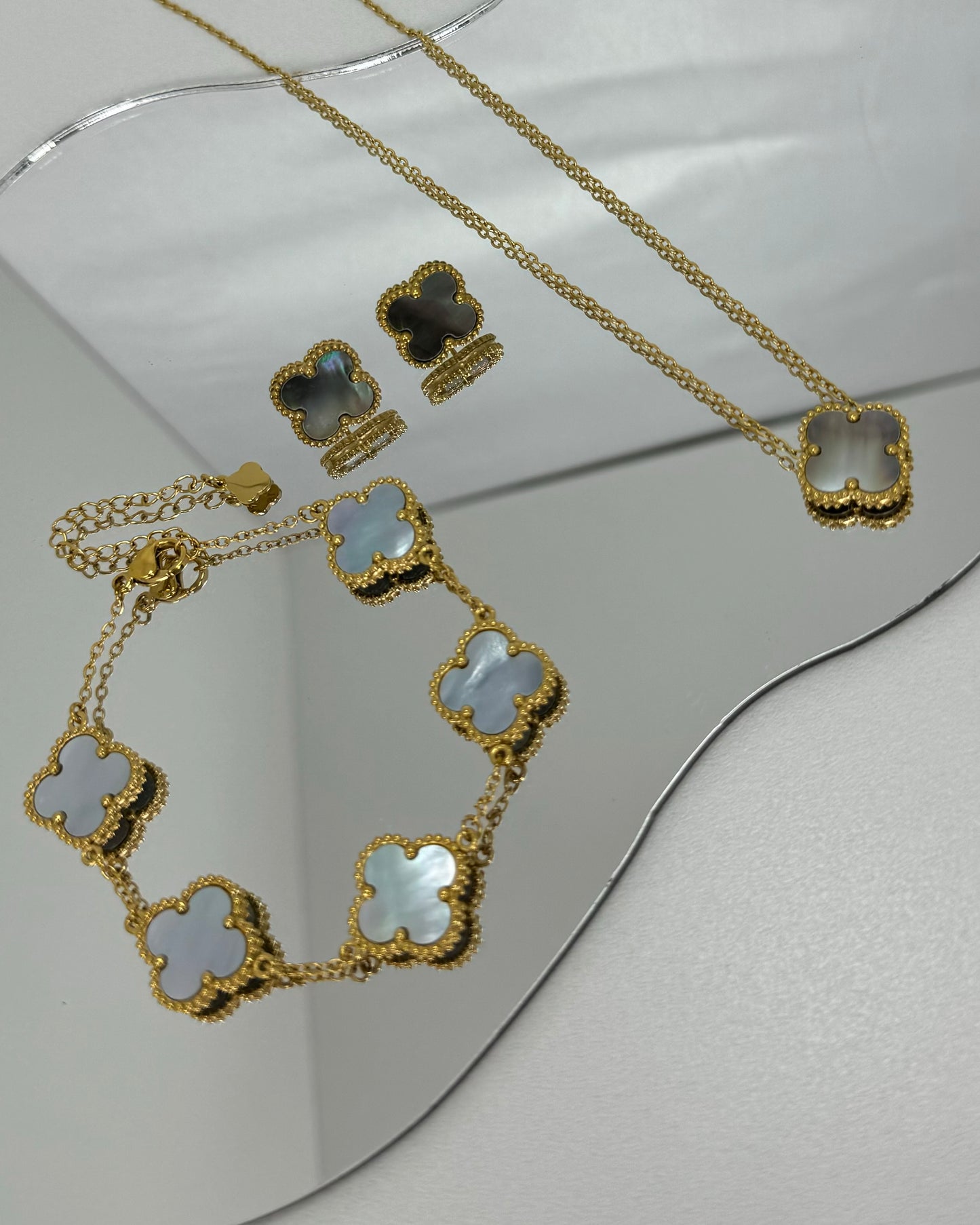 Clover set