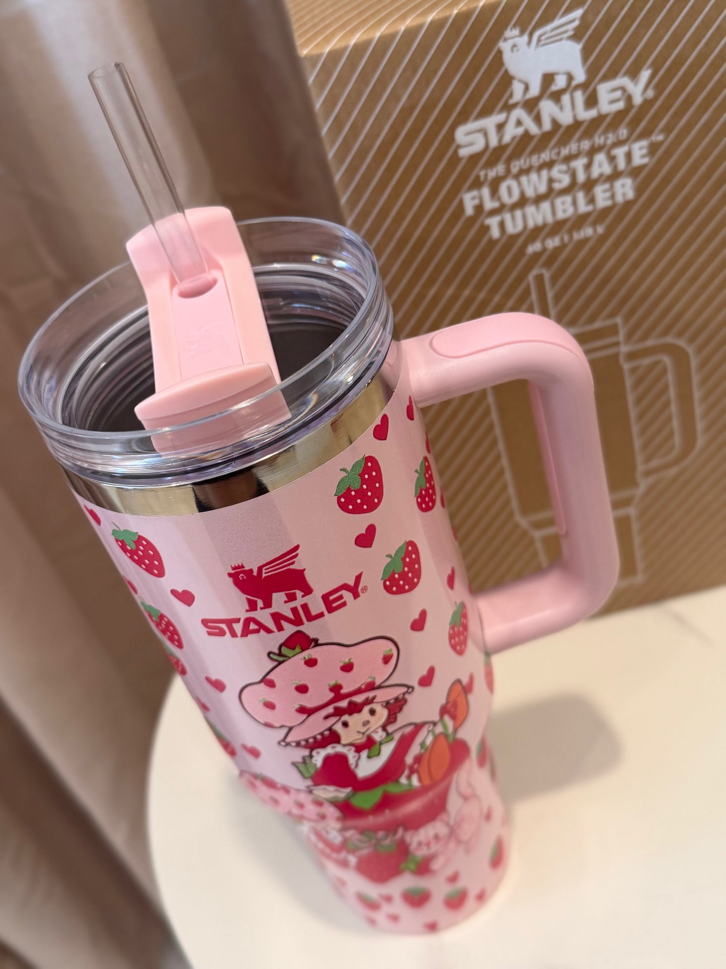 Strawberry stanley 40oz