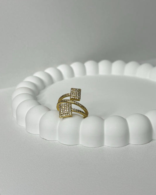 Classy ring