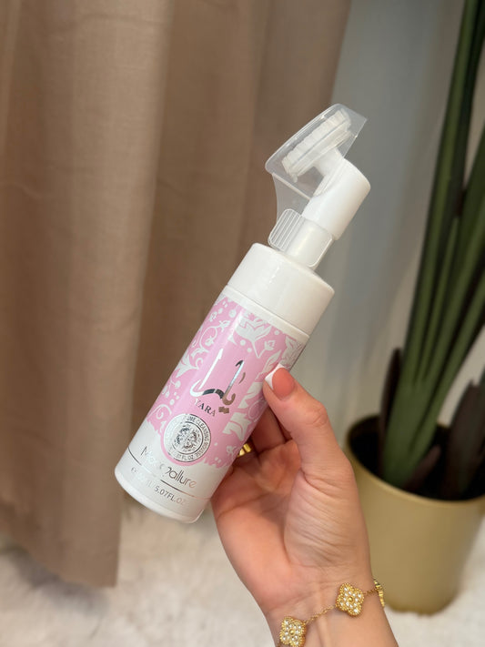 Yara foam cleanser