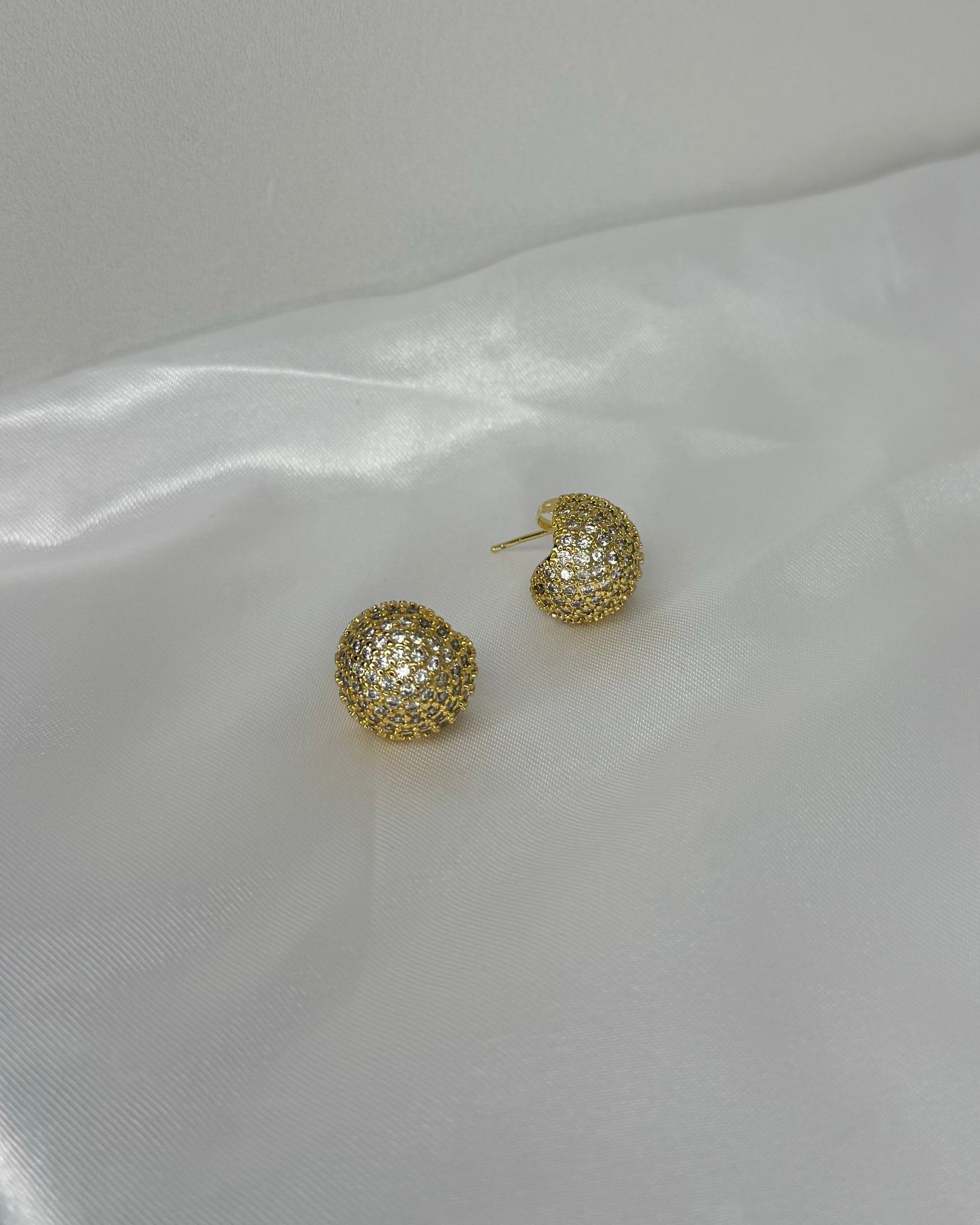 Rounded earrings
