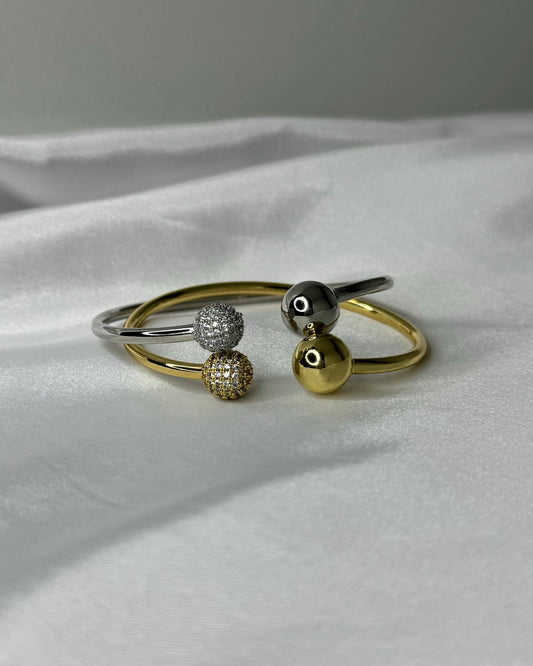 Two sides bangle