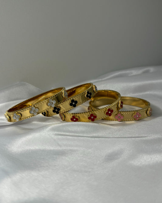 Clover bangle