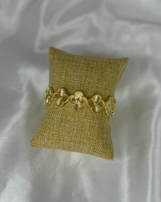 Clover bangle