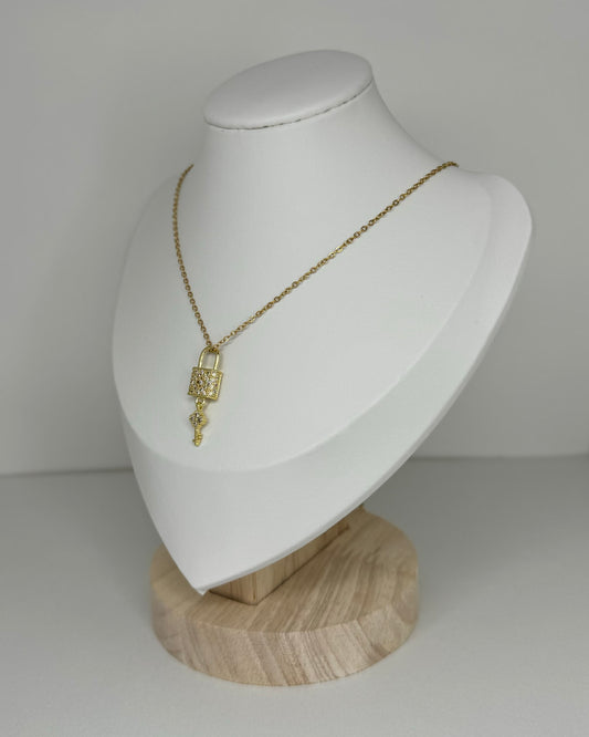 Clover necklace