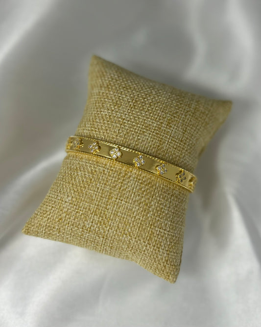 Clover bangle