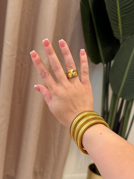 T*us ring